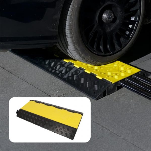 PROTECTOR DE CABLE PARA SUELO CON 3 CANALES PAMACON PM1763