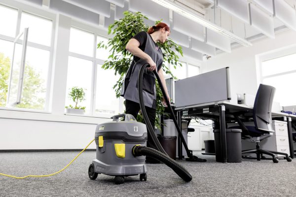 ASPIRADORA EN SECO T 11/1 CLASSIC KARCHER 15271970 - Imagen 7