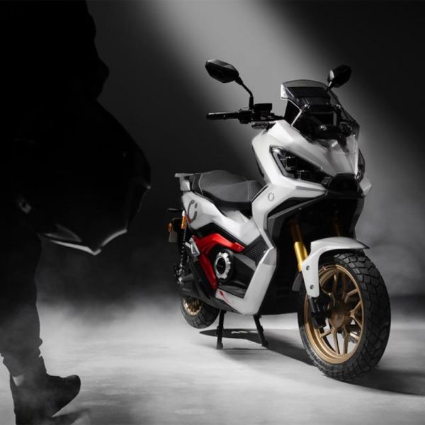 MOTO ELECTRICA 17000W VULCANO HASTA 151KM BLANCO NIEBLA/ROJO CECOTEC 04893 - Imagen 3