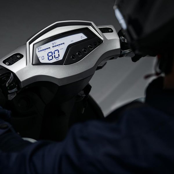 MOTO ELECTRICA 5760W SHARK RS HASTA 110KM PLATA/AZUL CECOTEC 04890 - Imagen 3