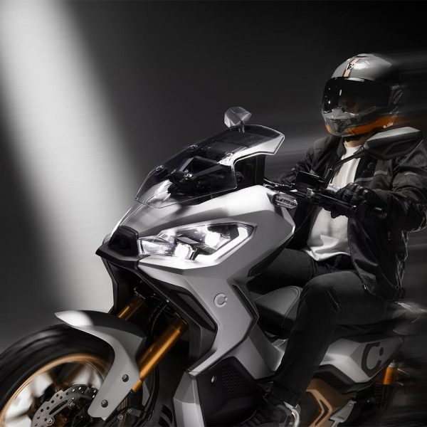 MOTO ELECTRICA 17000W VULCANO HASTA 151KM TITANIO/DORADO CECOTEC 04894 - Imagen 3
