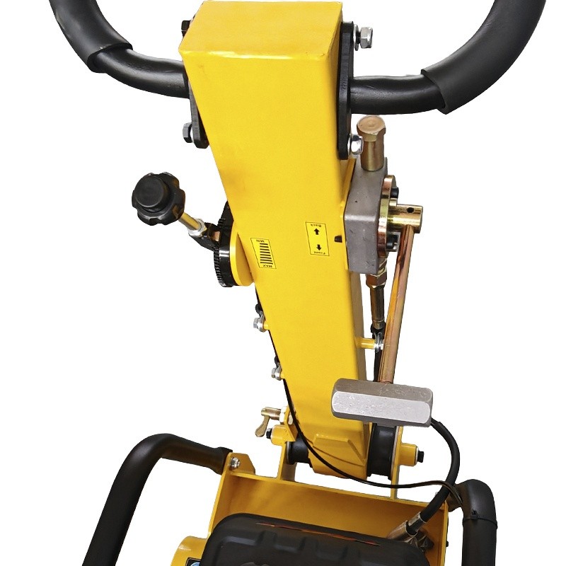 COMPACTADORA GASOLINA 6.5HP 73X45CM TAKUMA TK317 - Imagen 7